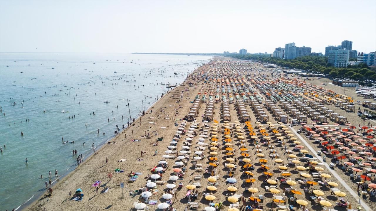 Apartamento Borgo Veneziano Lignano Sabbiadoro Exterior foto
